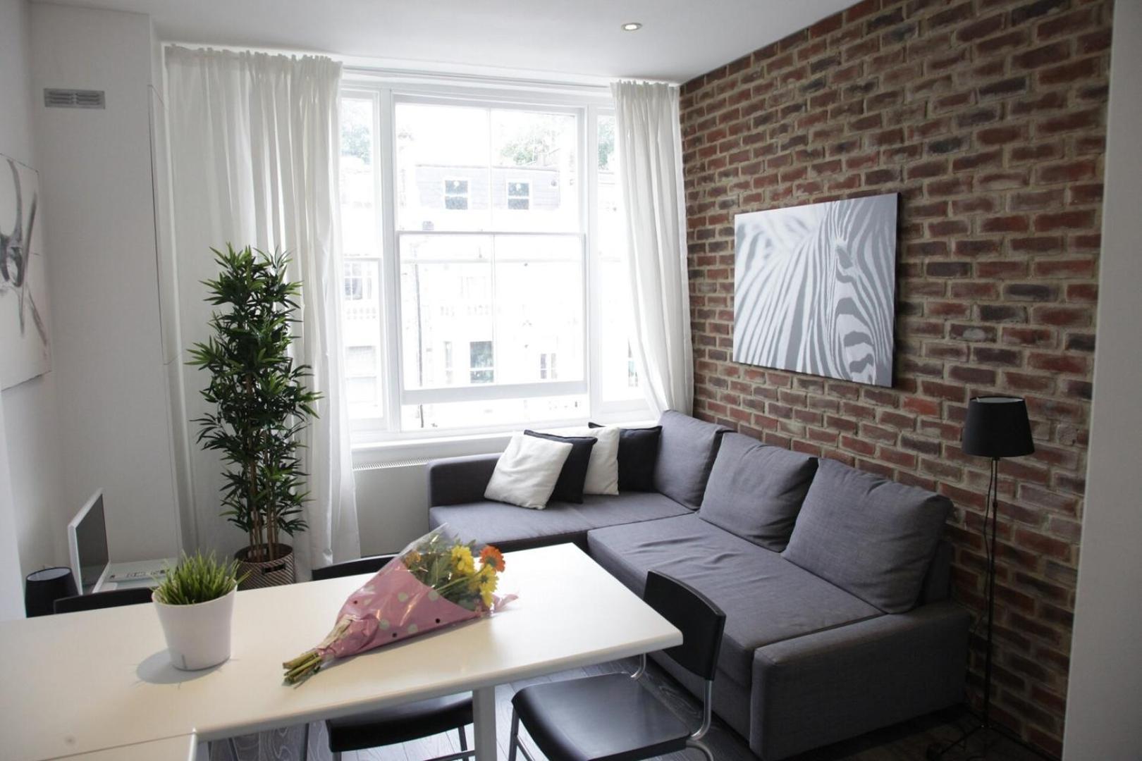 Fantastic 1bd Flat In The Centre